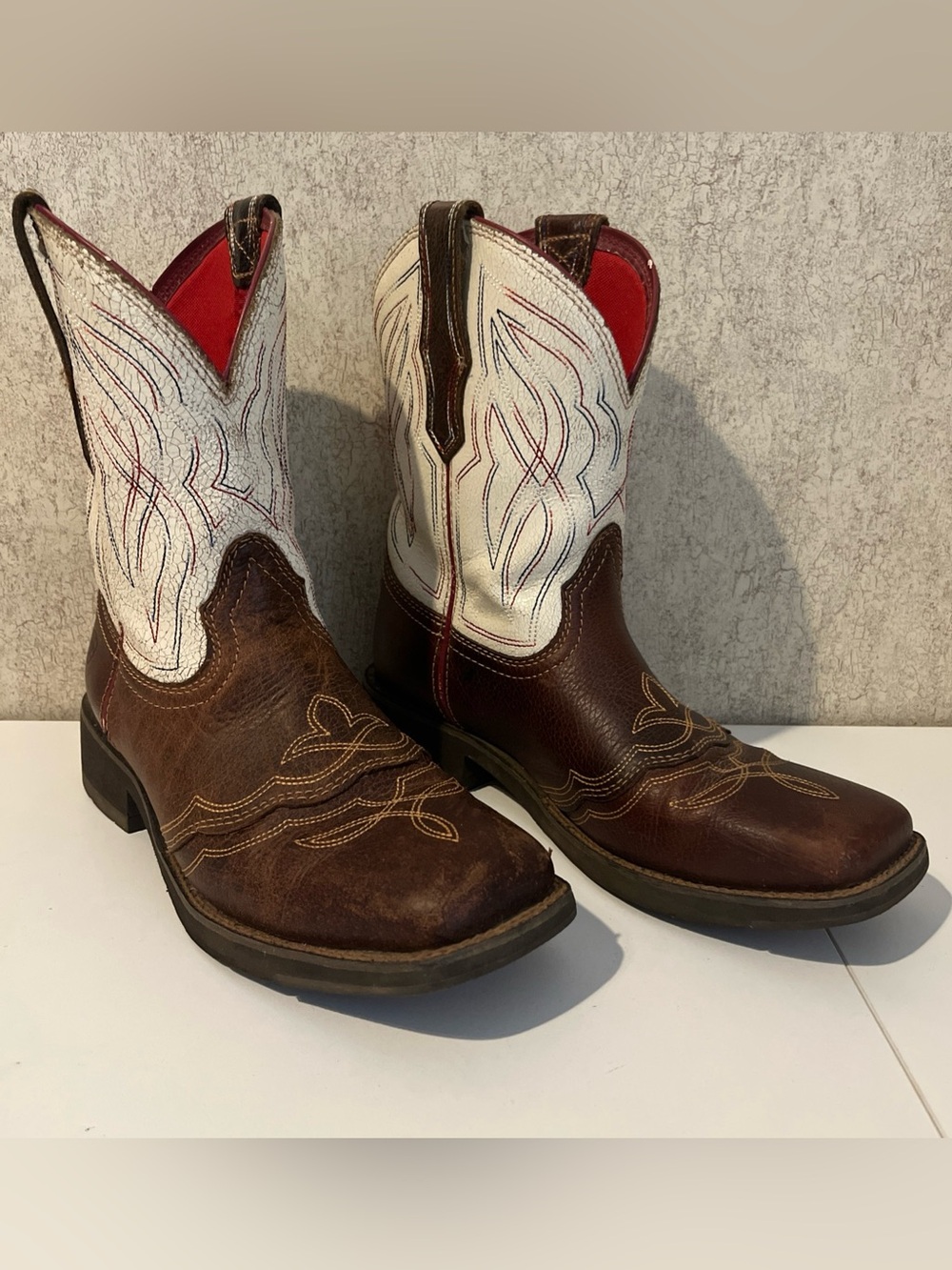 Ariat Ranch Boots Brown Leather White  Embroidered Top Square Toe Women’s 10B EC